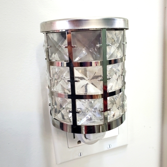 Plug in Wax Melt Warmer - Picture 4 of 12
